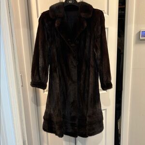 Elegant Dark Brown Mink Coat